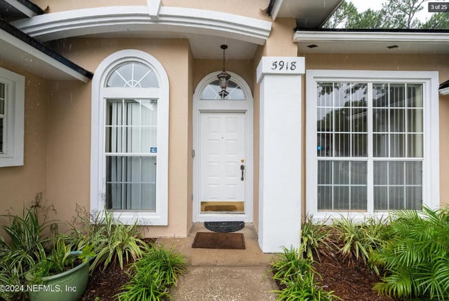 Foto del edificio - 5918 Covered Creek Ln