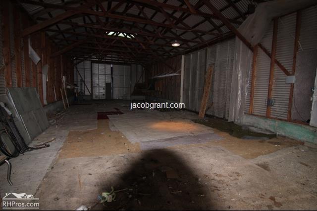 Building Photo - 4913 E 49th S