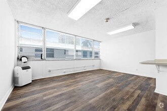 Building Photo - 3003 Terramar St