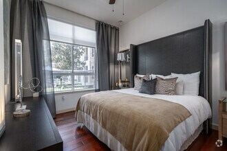 2BR, 2BA - 1,219SF - WaterWall Place