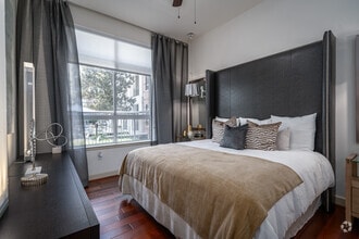 2BR, 2BA - 1,219SF - WaterWall Place