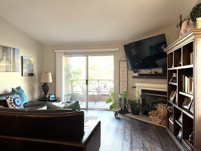 Building Photo - 6970 Ballena Way