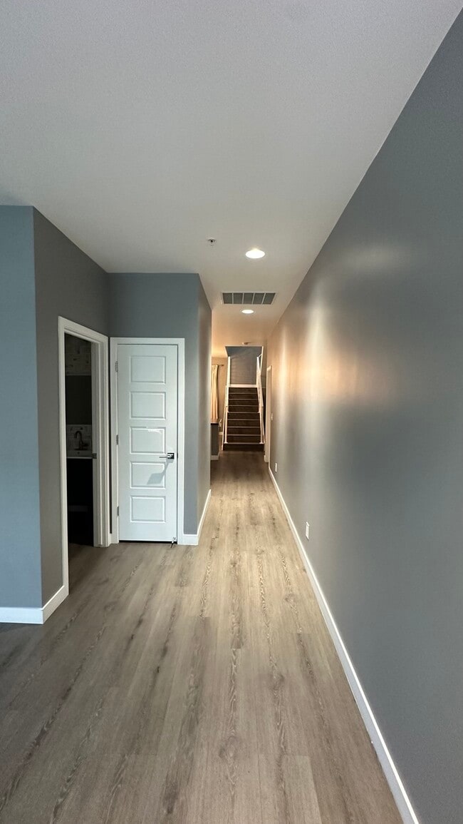 Photo - 3/2.5 Condo in Gated Complex