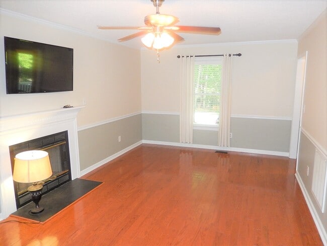 Building Photo - 321 Amherst Creek Dr