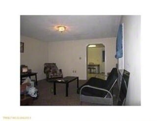 Living Room - 7-11 Riverview Ln
