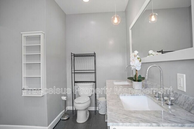 Foto del edificio - 5960 Nagel St