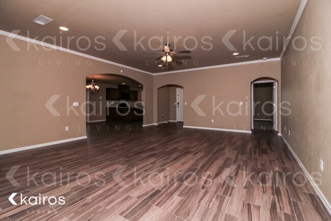 Foto del edificio - 7406 Vail Dr.