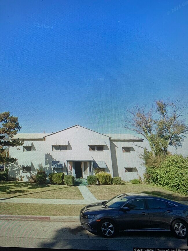 4 Plex - 4302 Elm Ave