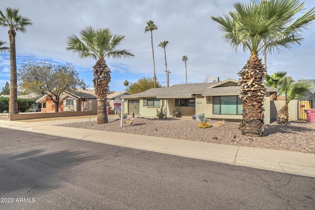 Building Photo - 8234 E Heatherbrae Ave