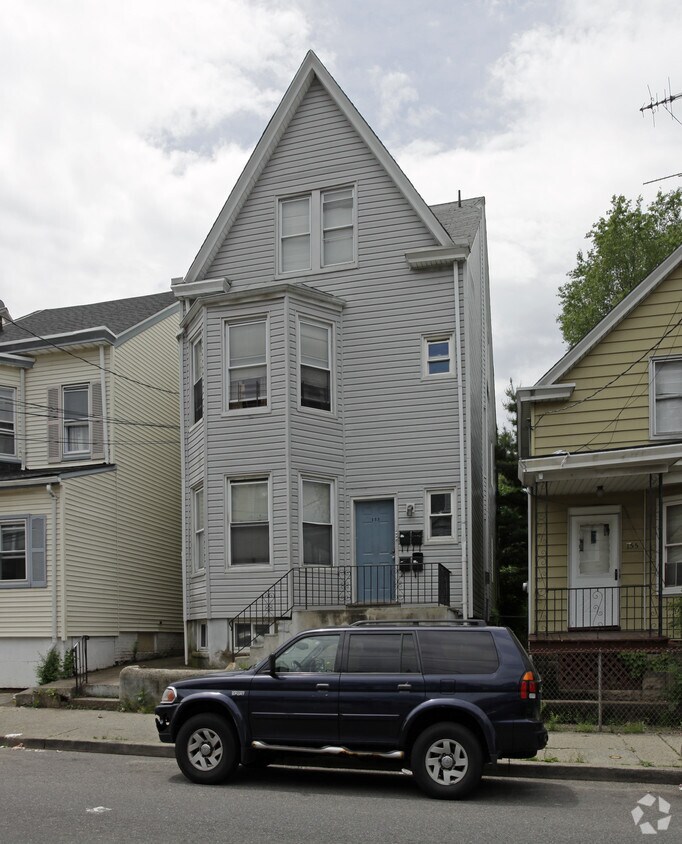 153 Redwood Ave, Paterson, NJ 07522 Apartments in Paterson, NJ