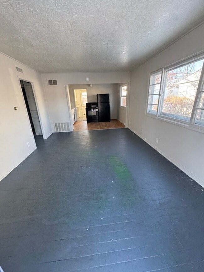 Foto del edificio - 2818 Mauldin Dr