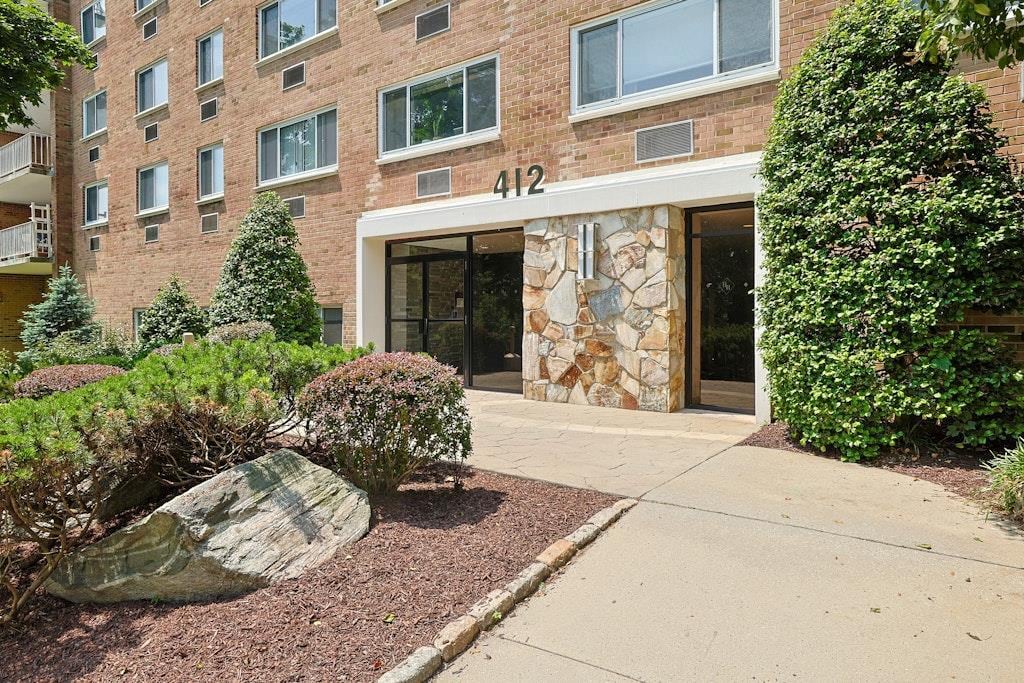 Foto principal - 412 Benedict Ave