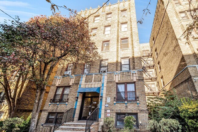 Foto del edificio - 270 Harrison Ave