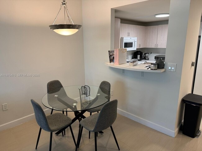 Foto del edificio - 50 Menores Ave