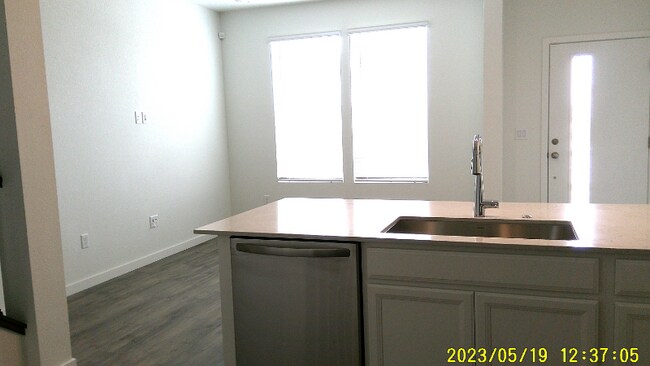 Building Photo - 5354 Second Ave