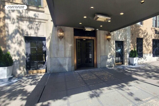 Foto del edificio - 45 W 81st St