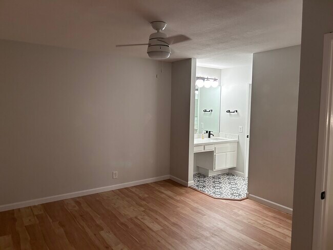 Building Photo - 48942 Desert Flower Dr