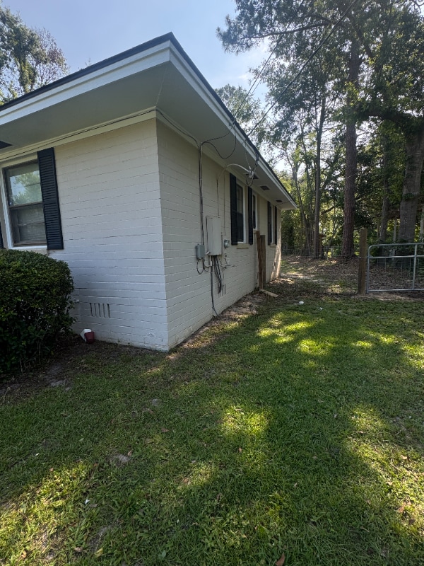 Building Photo - 2107 Hillcrest Dr