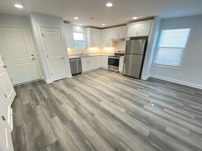 Foto del edificio - FOR LEASE - Brand New Construction, in Watertown!
