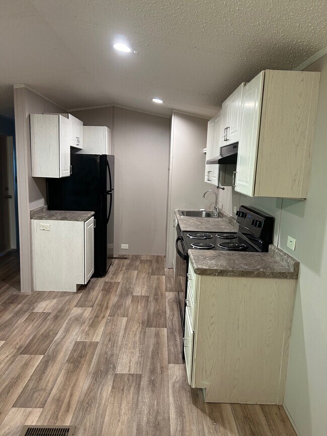 Foto del edificio - 206 Purple Star Ln