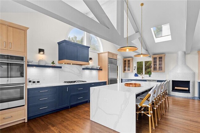 Foto del edificio - 1 Harbor View Dr