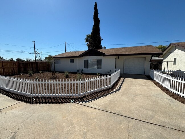 Foto del edificio - Fully Renovated 3BD/1.5BA House | Eucalyptus Ave, Moreno Valley