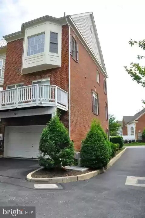 Foto del edificio - 503 Casey Ln