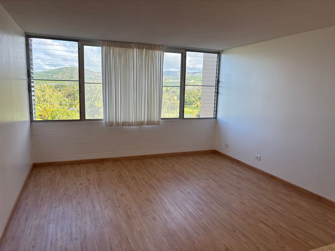 Foto principal - Lakeside Manor - Salt Lake - 2/1/1 - $2,00...