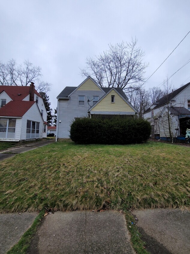 Primary Photo - 1213 Herman Ave