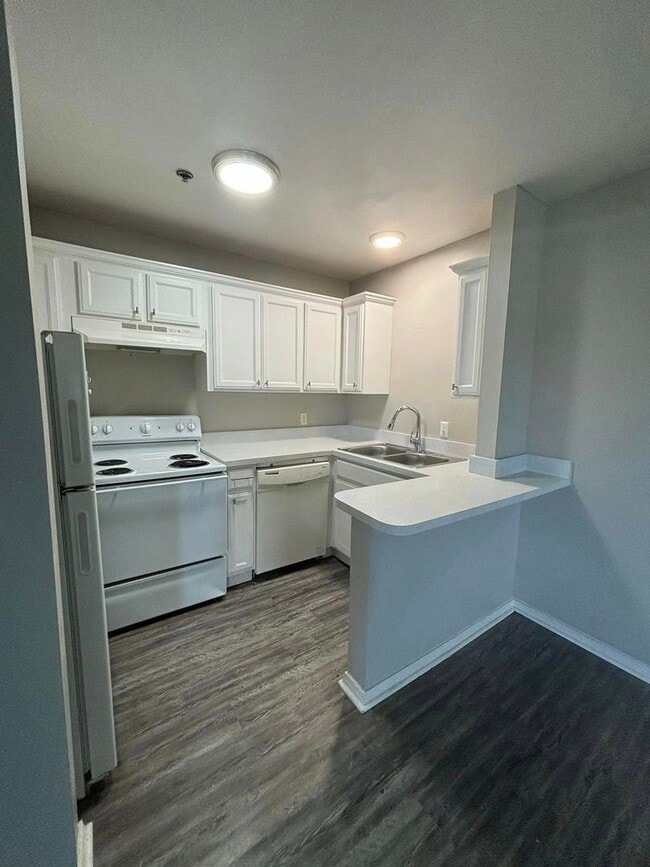 Interior Photo - Chelsea Manor is the place for you!