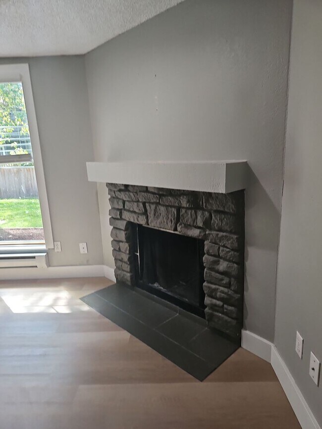 Foto del edificio - 2bed/1bath unit on S 95th