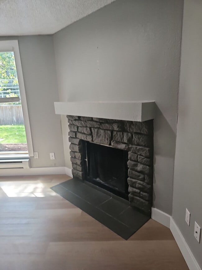 Building Photo - 2bed/1bath unit on S 95th