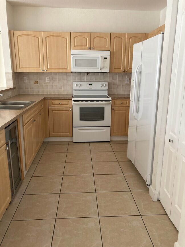 Foto del edificio - 8595 SW 214th Ter