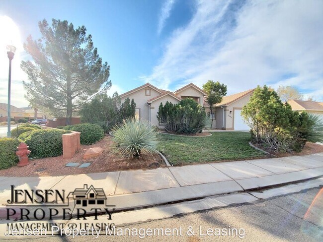 Foto del edificio - 3 br, 2 bath House - 2607 West 240 North