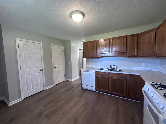 Building Photo - 1515 Copperfield Dr