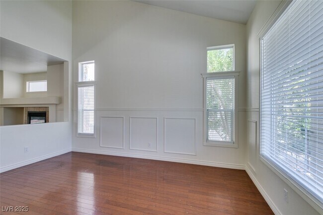 Building Photo - 2564 Williamsburg St