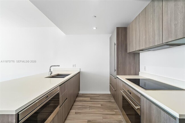 Foto del edificio - 801 S Miami Ave