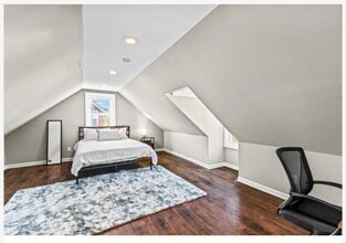 Building Photo - 206 E 37th St