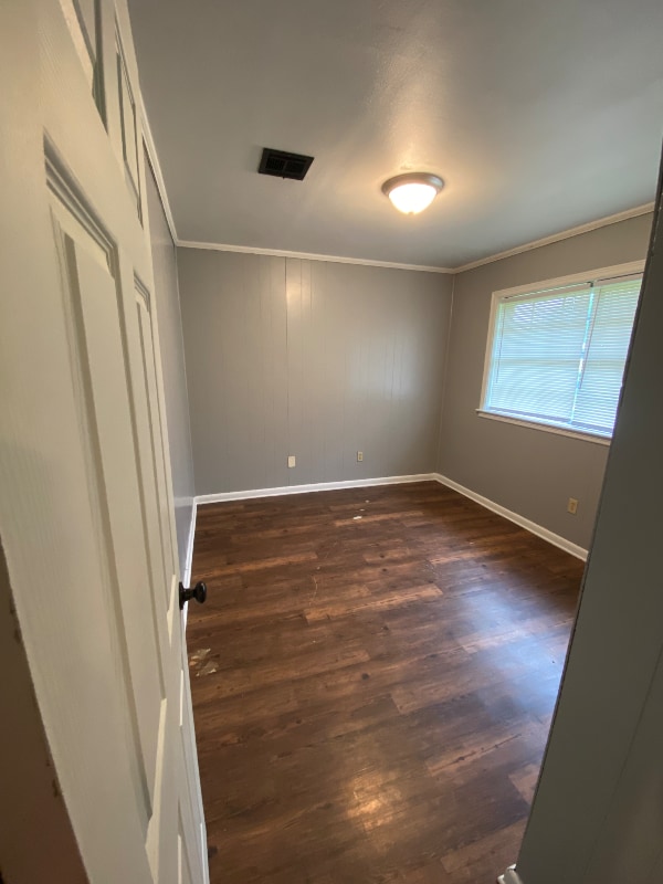 Building Photo - 125 N Loop St