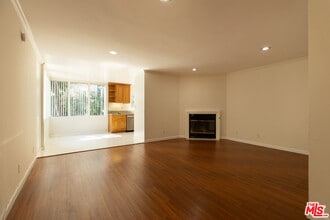 Building Photo - 1233 Barry Ave