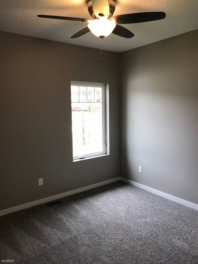 Building Photo - 2 br, 2 bath Townhome - Beaver Cove 4431