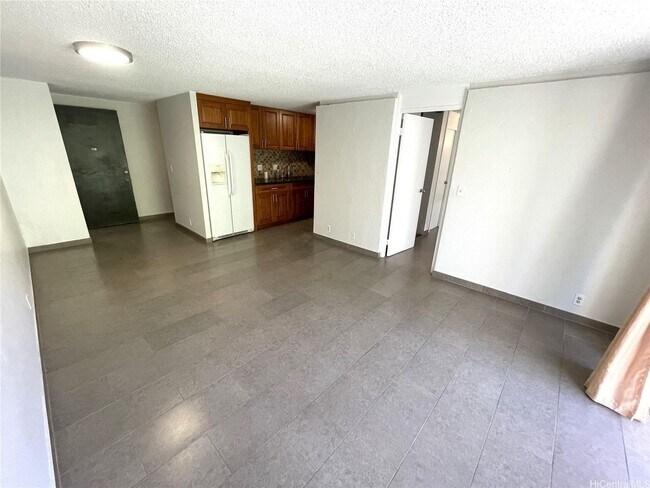Foto del edificio - Spacious 3 Bed / 2 Bath – Nuuanu Park Plac...