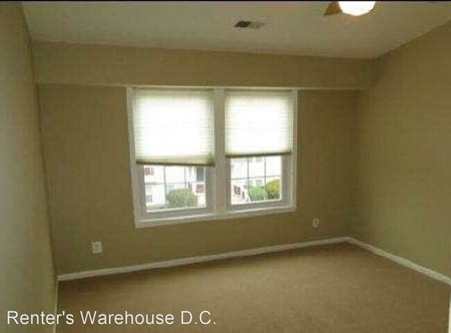 Building Photo - 12898 Grays Pointe Rd