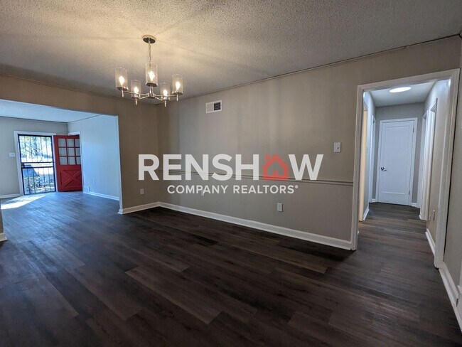 Foto del edificio - Upgraded Property in Raleigh / Springhill ...