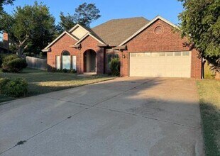 Building Photo - 1409 Carrick Ct