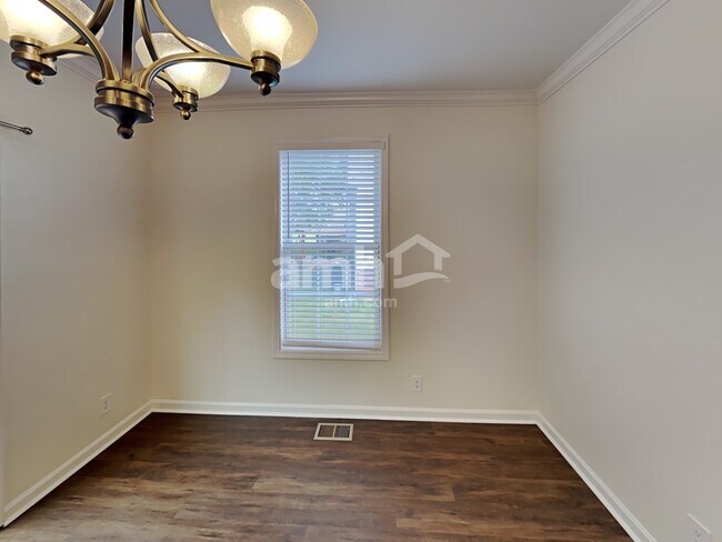 Building Photo - 1205 Chapmans Retreat Dr