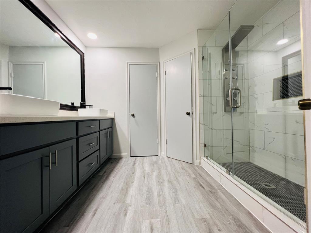 Primary Photo - 3507 Golders Green Dr