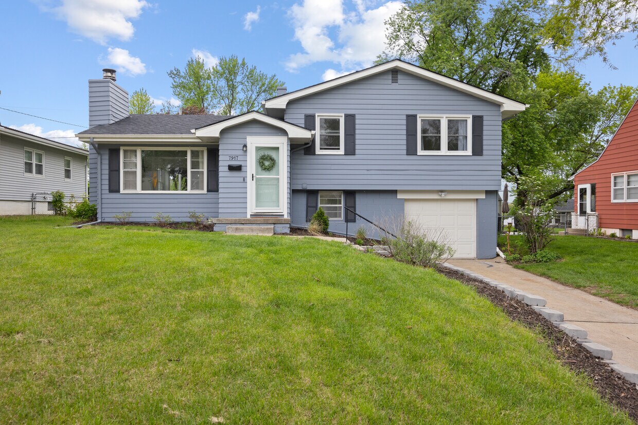 7917 Grover St, Omaha, NE 68124 House Rental in Omaha, NE
