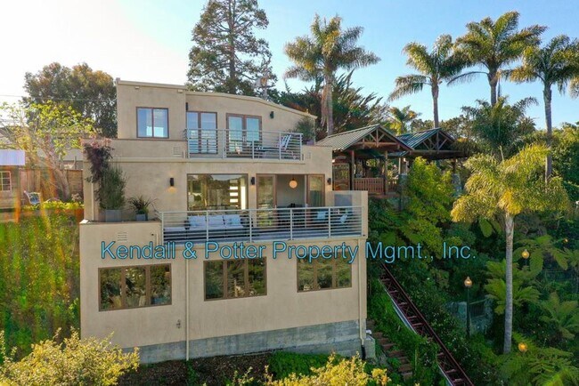 Building Photo - Sunny Paradise located in the Heart of Cap...