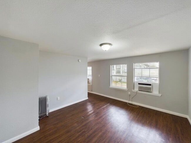 Building Photo - 607 Enid St